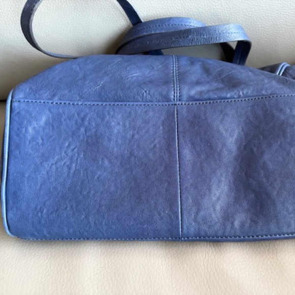 AIMEE KESTENBERG leather satchel purse navy blue medium sz like new - Picture 7 of 16